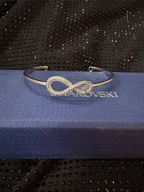 Swarovski Silver Crystal Infinity Bangle Bracelet